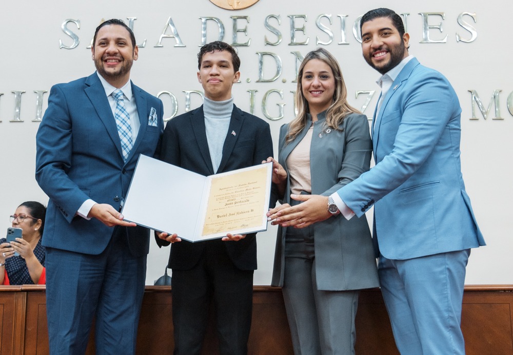 Alcaldía del DN reconoce jóvenes de la ciudad por sus aportes y ...